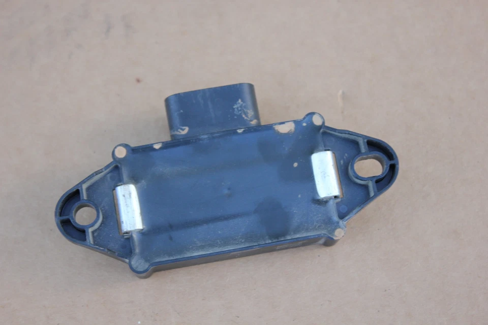 Módulo de control de bomba de combustible Dodge Chrysler Ram 2015-2026 Foto 3 de 4