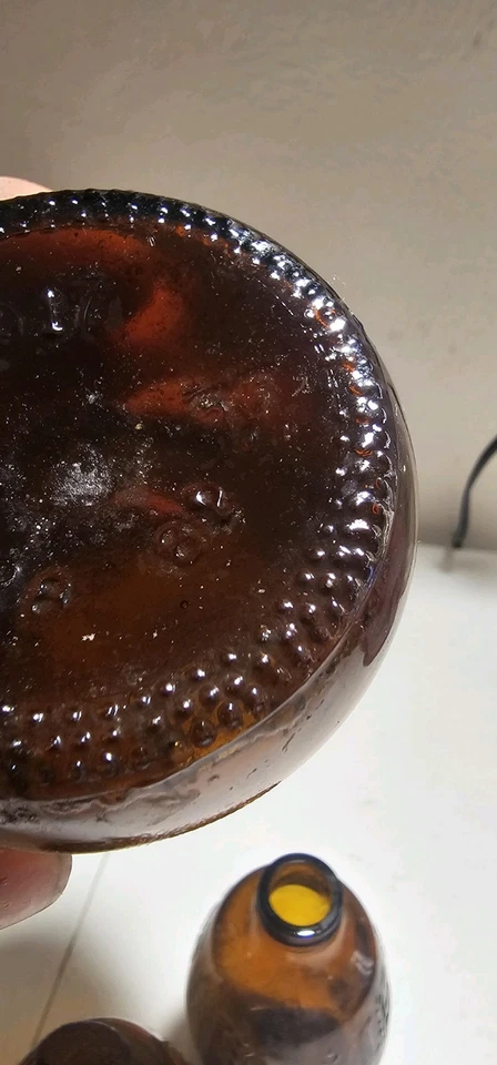 Botella de vidrio marrón con logotipo de tallos de trigo lote de 3 Foto 4 de 4