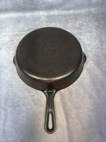 Vintage Griswold No 7 Cast Iron Skillet 701 Made in USA Frying Pan