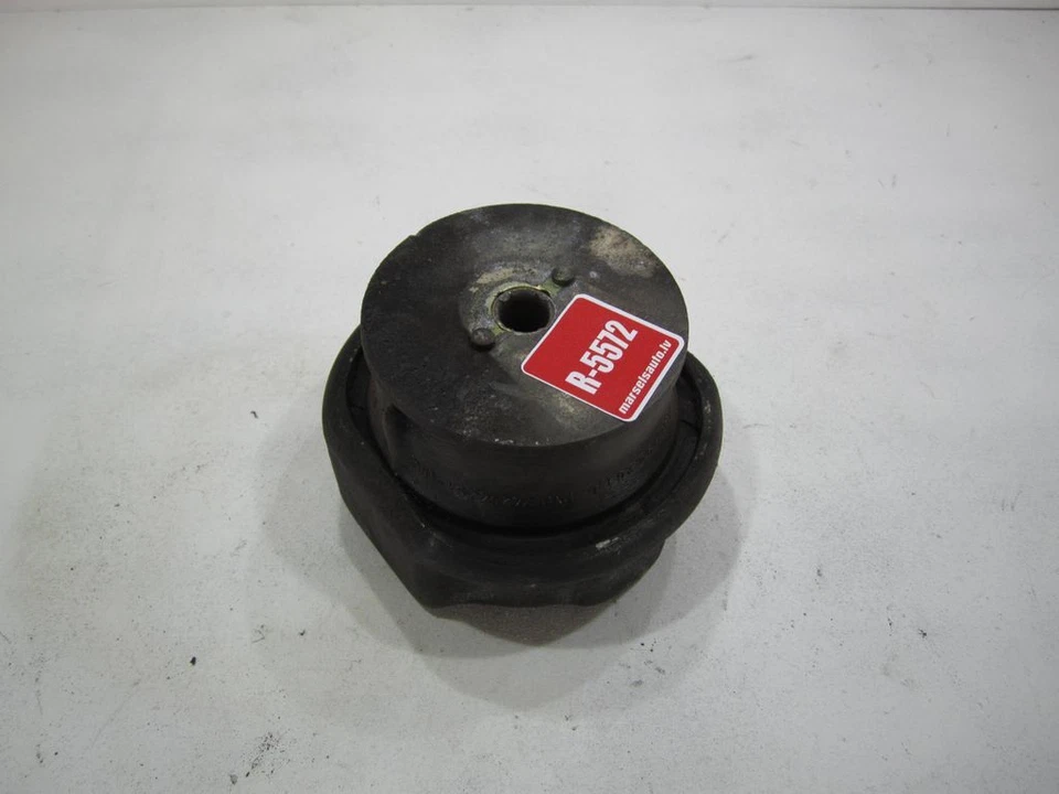 Volkswagen Transporter - Caravelle T4 1992 Diesel Engine mount bracket MRS9438 - Image 3 of 3