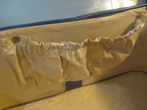 Vintage Australian LISABETH Blue Beauty Case (1960s) Made Sydney - Picture 7 of 14