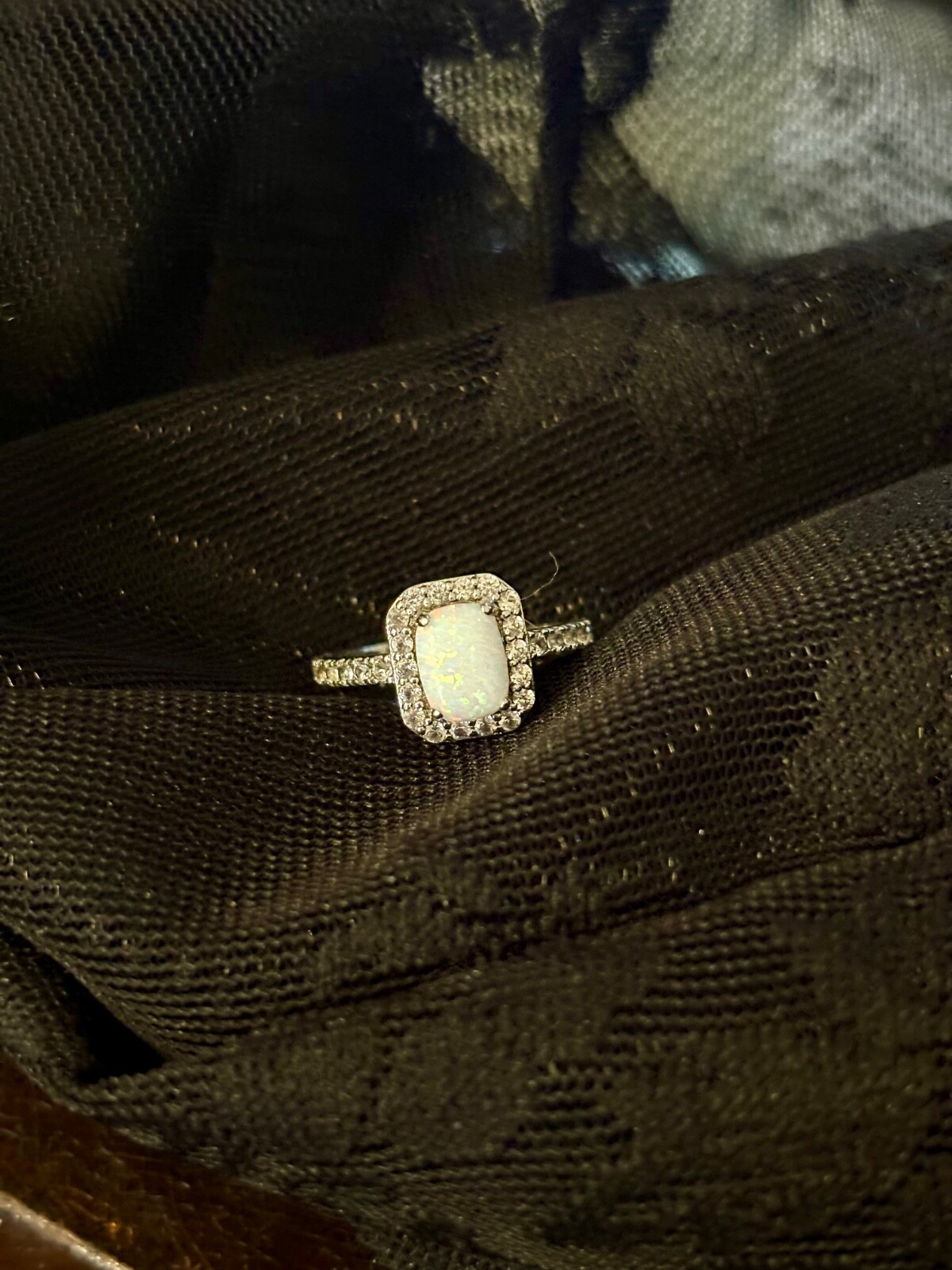 Classically elegant  925 Sterling Silver Ring wit… - image 1