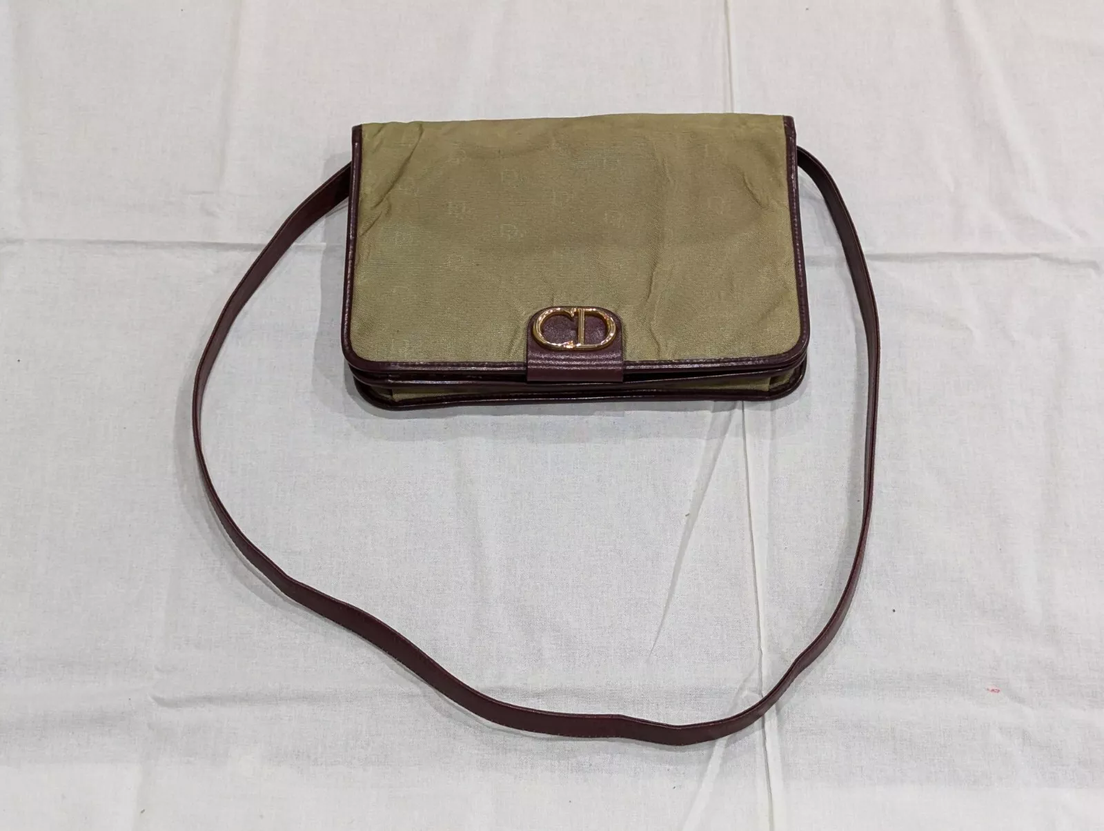 Sac bandoulière vintage Christian Dior nid d'abeille monogramme
