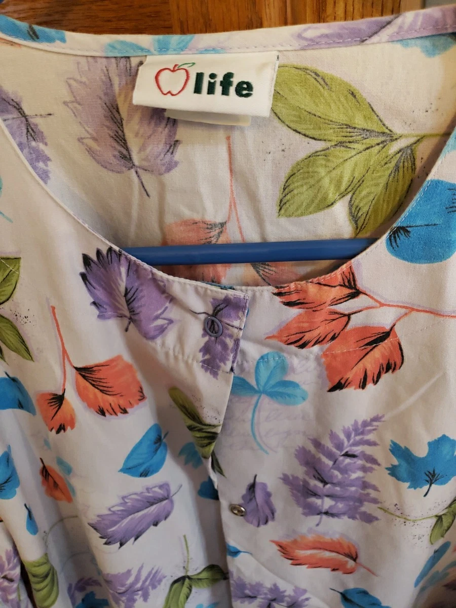 Apple Life Leaves Lab Coat Medium Pinned Pocket