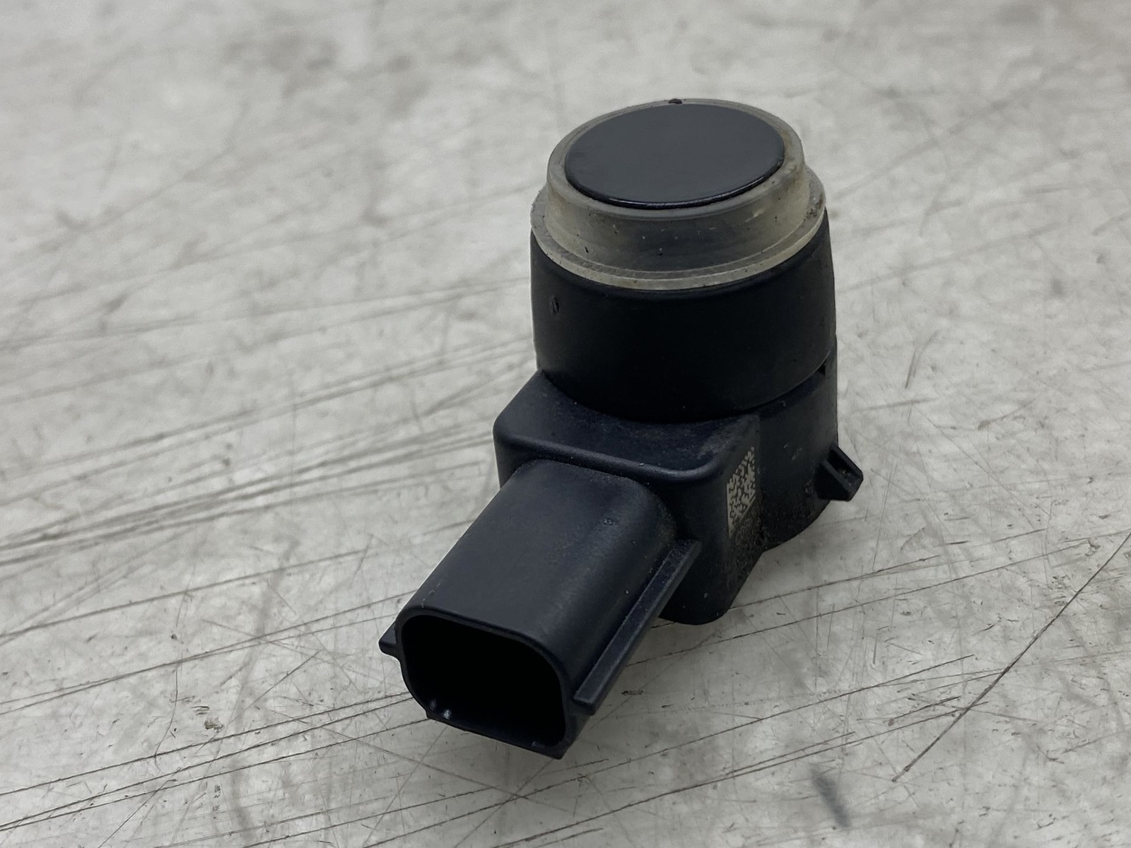 2014-2021 MASERATI LEVANTE OEM REAR BUMBER PARKING SENSOR 0263013821