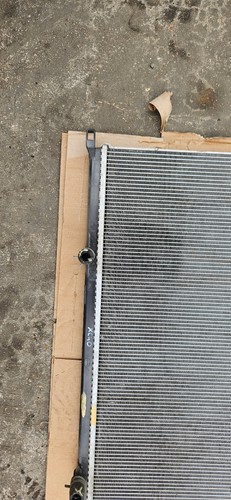 VOLVO XC40 2021 2.0 PETROL LOW TEMPERATURE RADIATOR 31686019 - Picture 4 of 8