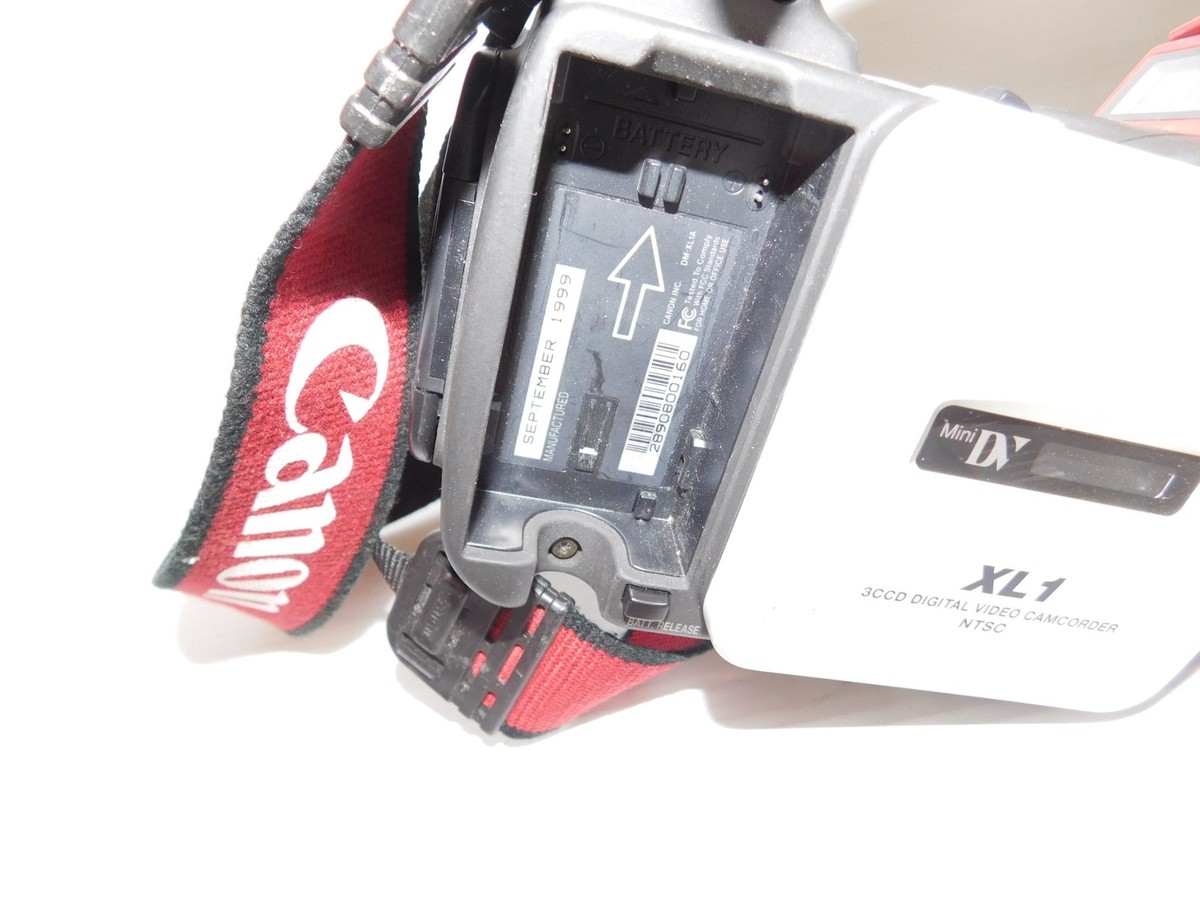 For Parts or Repair - Canon DM‑XL1A Digital Video Camcorder