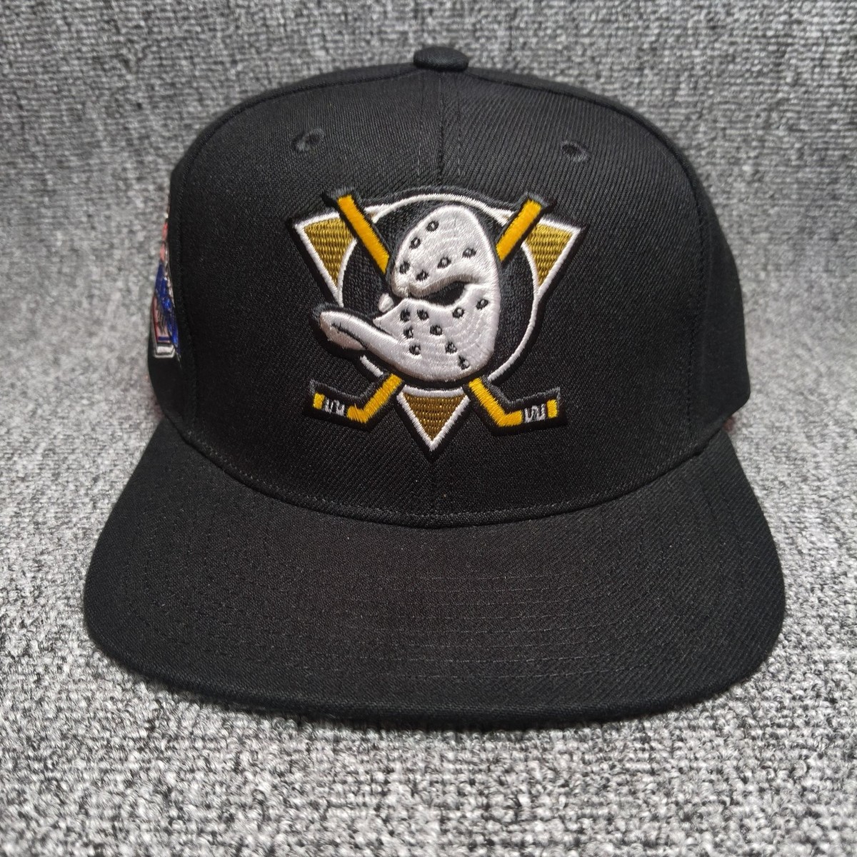 Mitchell & Ness Anaheim Mighty Ducks NHL Snapback Stanley Cup Cap