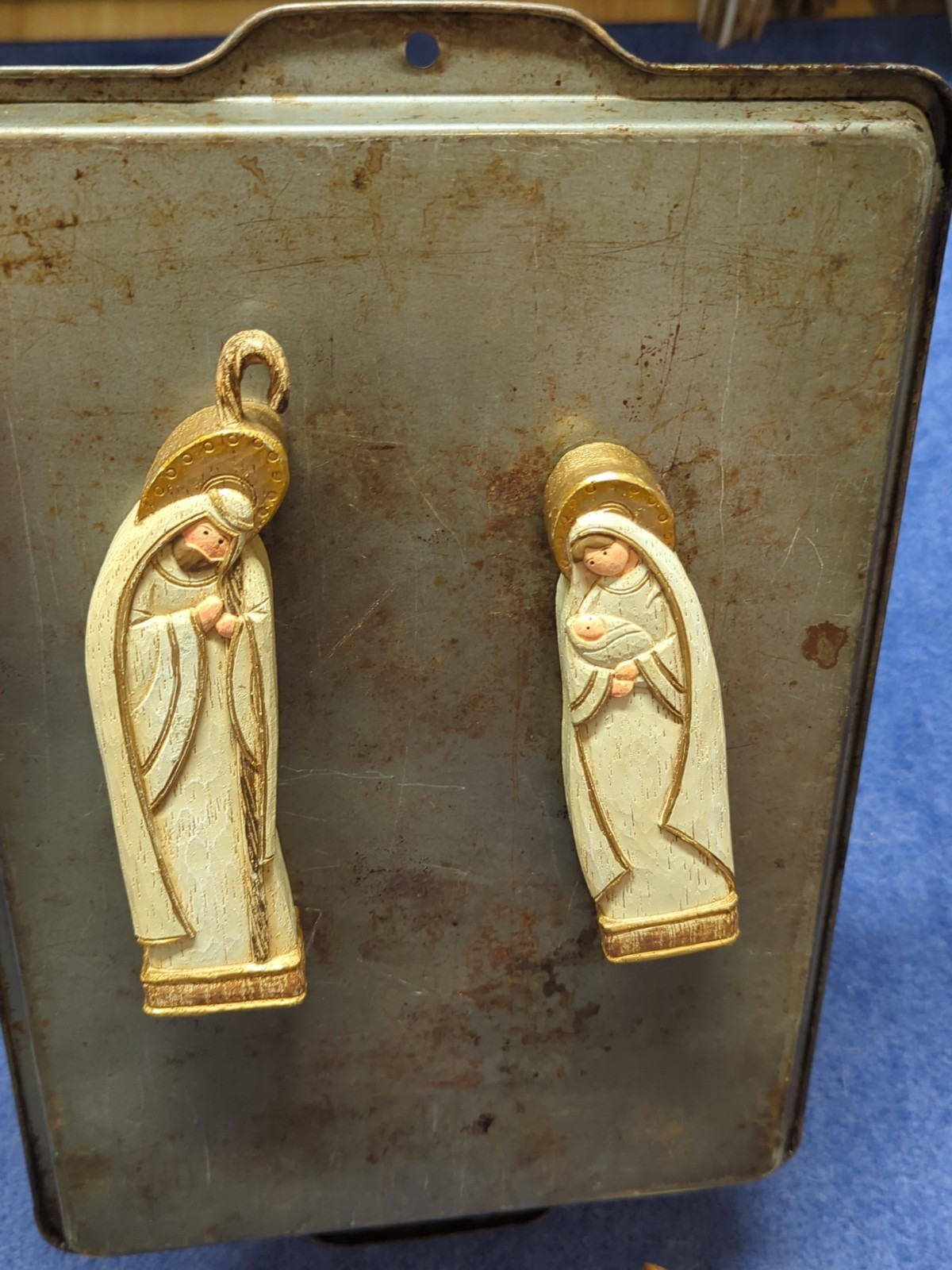 10 Piece Christmas Nativity Set Wood Look Resin With Magnets Includes Star 7" T