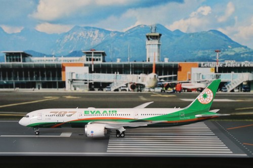 1:400 Phoenix B 787 EVA Air B-17882
