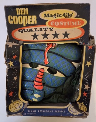 Very RARE 1962 Ben Cooper Magic Glo ''Rattles the Snake Man'' #888 Costume w/box