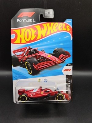  Hot Wheels SCUDERIA FERRARI HP F1 with Protector NEW 2026 F CASE