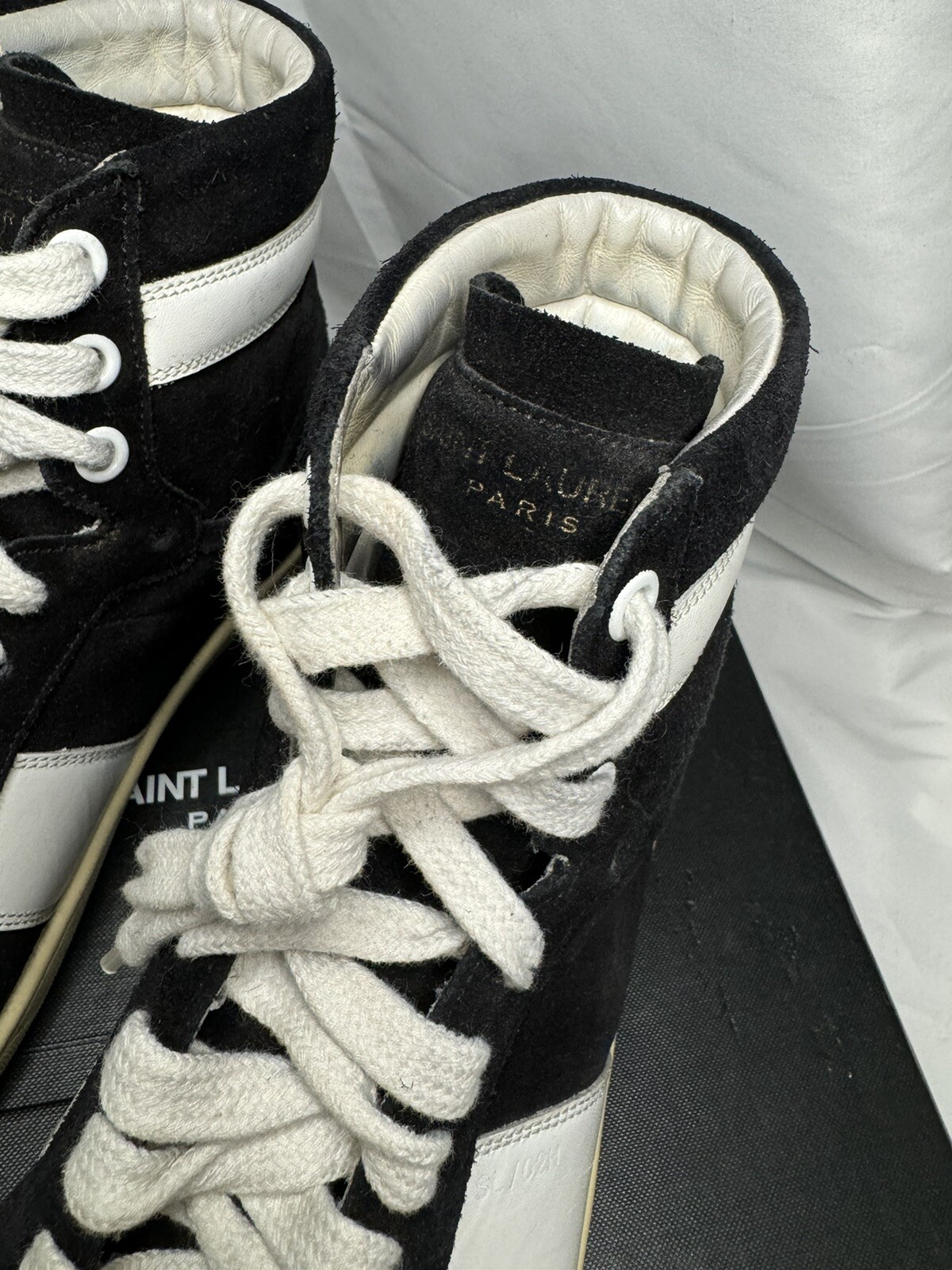 Sneakers alte Saint Laurent SL 02H bianche e nere in pelle scamosciata taglia 38