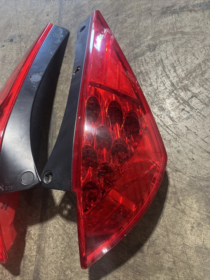 Quarter Panel Tail Light Assembly Nissan 350Z Works From 2003 To 2008 - Image 2 of 4