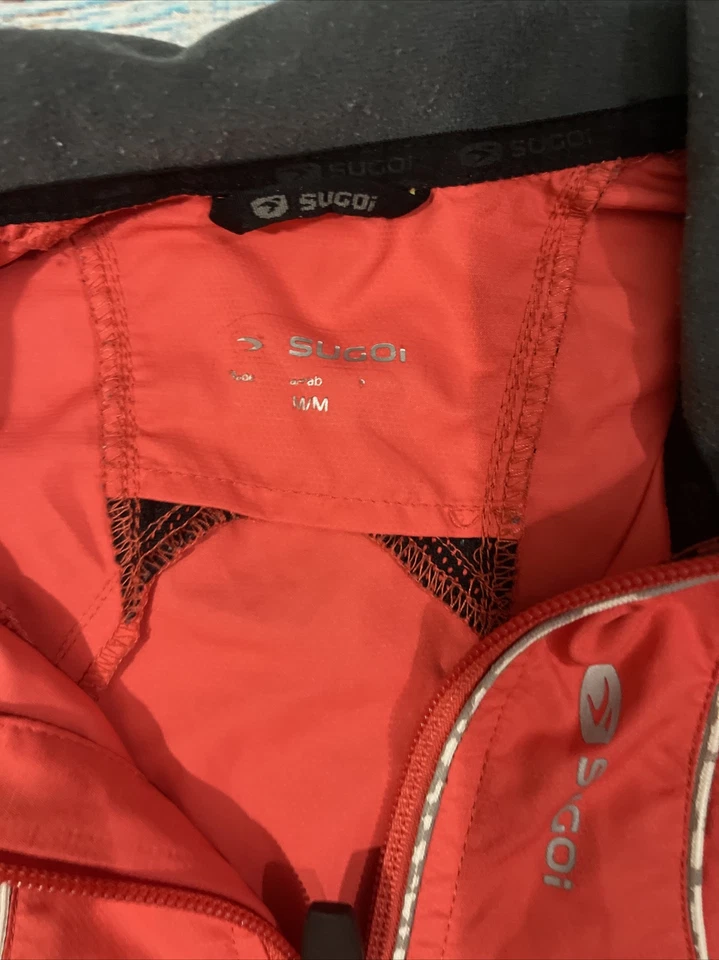 Women Sugoi Cycling Running Vest Lightweight Reflective Full Zip Sz Medium Red - Image 4 of 4