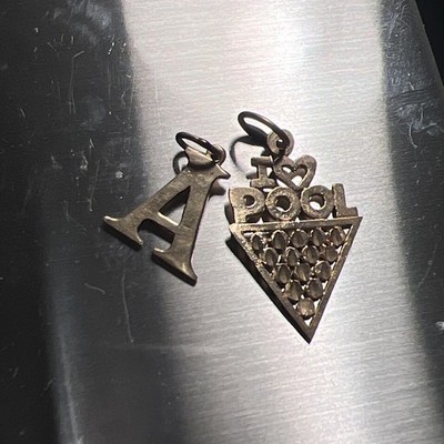 1,9 Gramm 14K Massiv Gelbgold Charms Anhänger I Love Pool Billard Initiale A