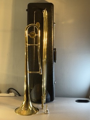 Etude TB22090769 8'' Brass Student Lacquered Trombone Includes  Case & Mouthpiece