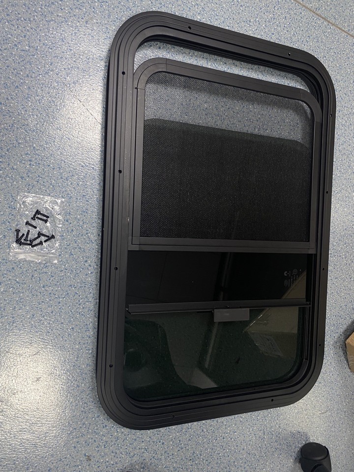 12 Width X 36 Height Vertical Slider RV Window Cargo Trailer W/ Screen - Foto 10