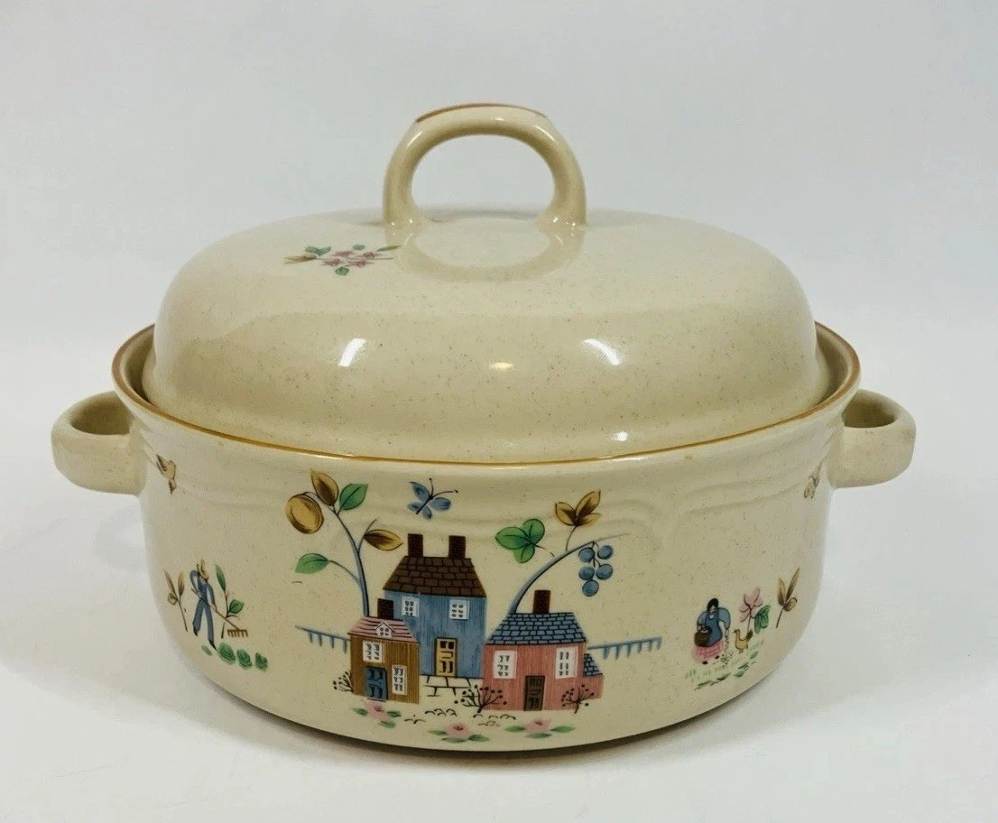 Vtg International Heartland Stoneware 1.5 quart Casserole Dish With Lid