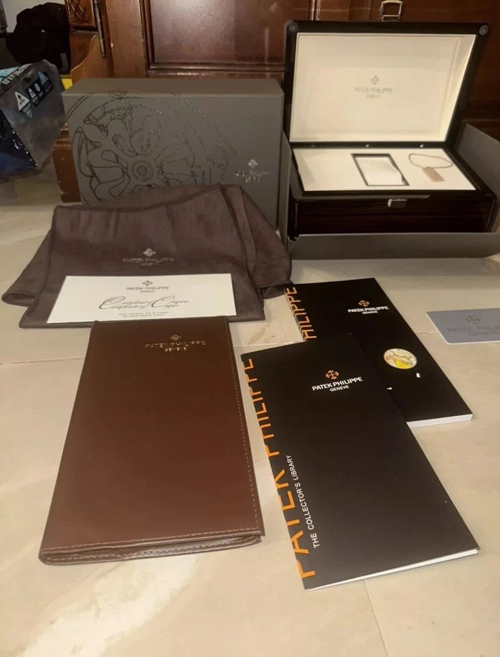 Patek Philippe watch Storage Box - Card Shopping bag Leather case -Best DEALS - Image 3 of 4