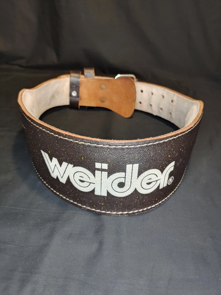 Cinturón de cuero Weider Levantador de pesas pequeño con acolchado Foto 2 de 4