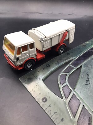 MERCEDES BENZ MODELLAUTOS - LKW SET