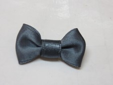 Broche petit noeud papillon bleu marine