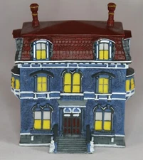 Dollhouse Miniature Resin House - Mansion House  M1766
