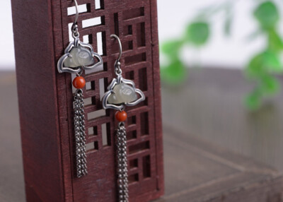 I05 Silver 925 White Jade Tassel Butterfly Earring