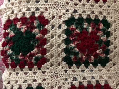 Vintage Handmade Granny Square Crochet Green Maroon Afghan Christmas Gift Pre-Ow - Picture 2 of 2