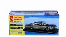 Clear Display Case w Black Base AMT 1:25 Car Model w Backdrops