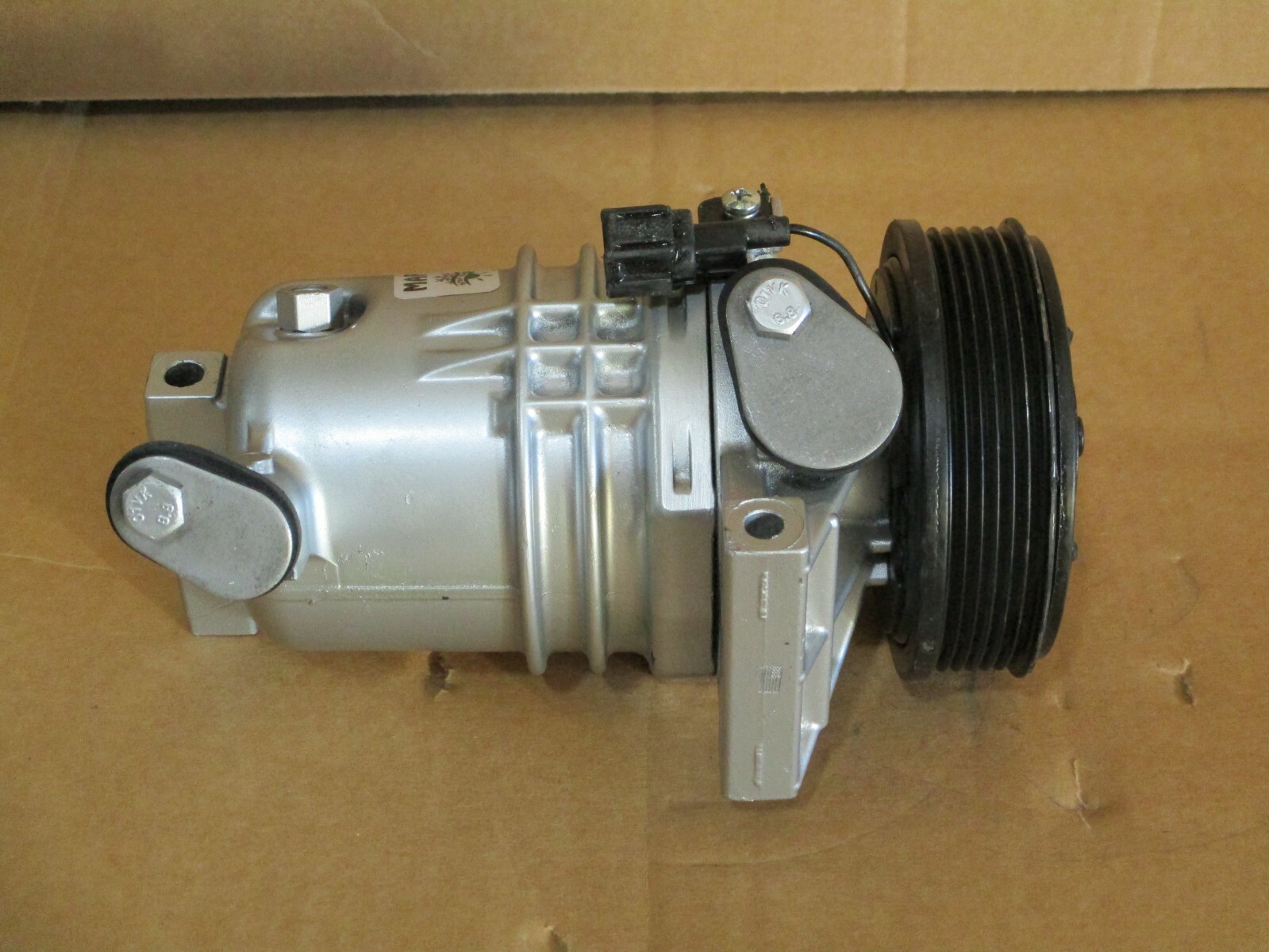 ac-compressor-fits-2009-2012-nissan-versa-cube-1-8l-oem-92600-cj63e