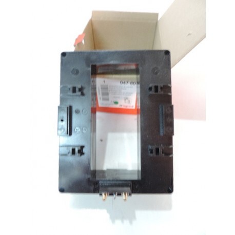 Transformateur Ti monophasé 2500/5 pour réduire le courant sur barre 127X54mm