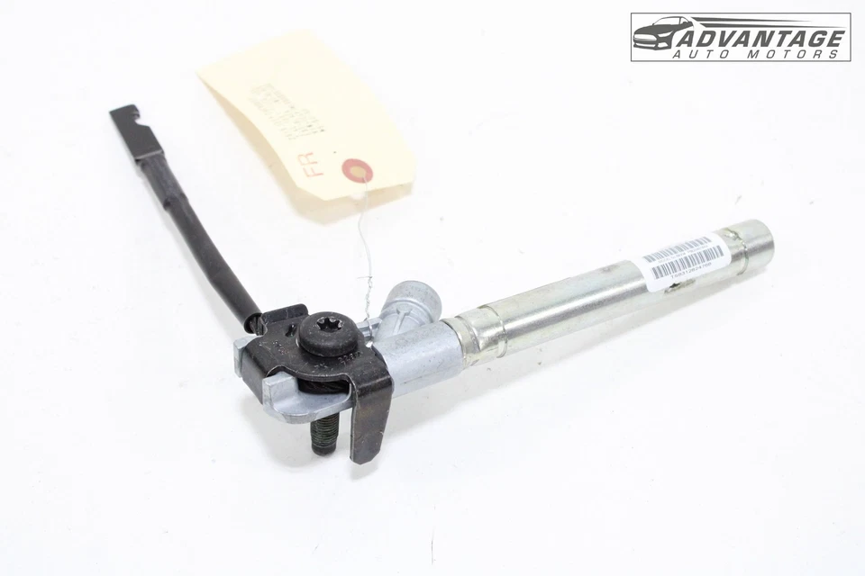 2014-2023 JEEP CHEROKEE FRONT RIGHT SIDE SEAT BELT ANCHOR TENSIONER OEM - Image 3 of 4