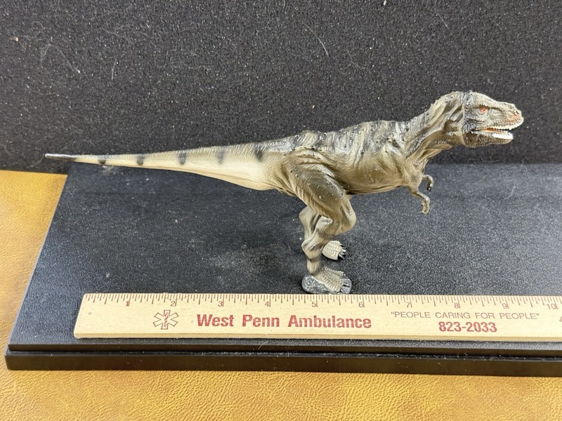 Toyway 2000 Walking with Dinosaurs Tyrannosaurus rex--loose but perfect