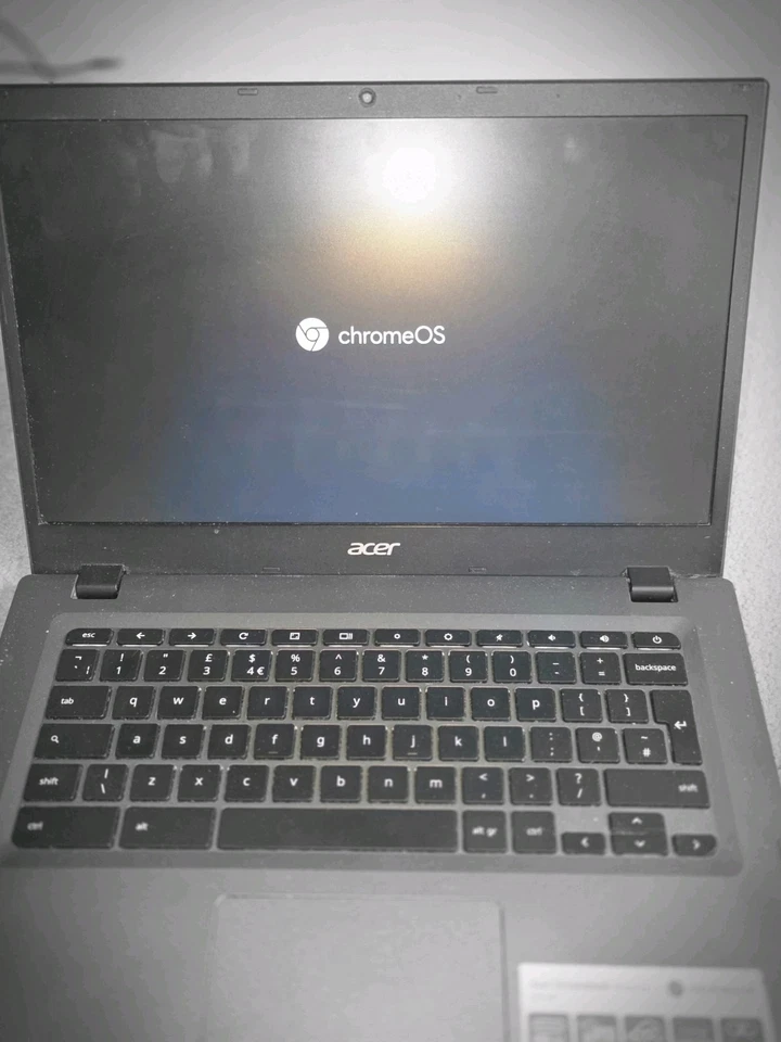 Acer Chromebook In Very Good Working Order  - Image 3 of 4