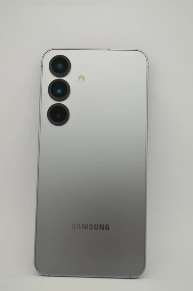 Samsung Galaxy S25 - 128GB SM-S931U Silver Shadow (AT&T)