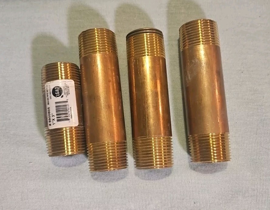 Lot Of 4 RED BRASS NIPPLE NPT THREADED PIPE,CLOSE,  SIZE  1"  4" 1/2  & 3" Long 