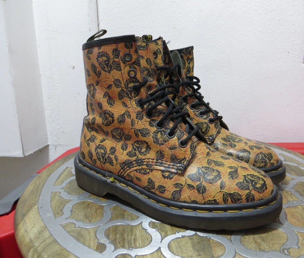 Doc martens hotsell size 6.5