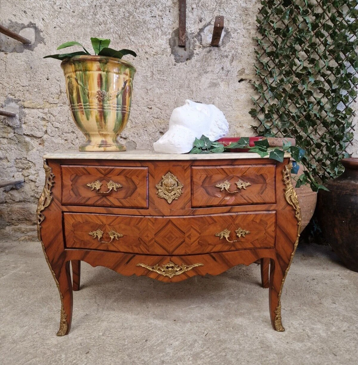 Antique bombe chest deals