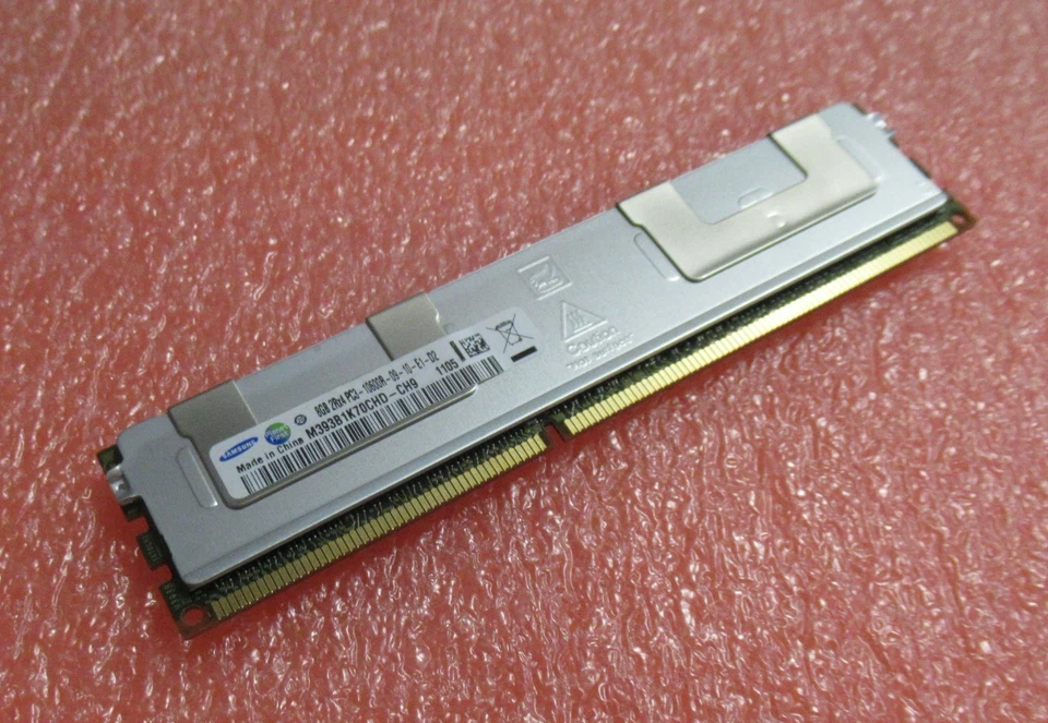 Fujitsu S26361-F3285-L515 8GB PC3-10600 DDR3-1333MHz ECC CL9 240P DIMM Memory - Image 3 of 4