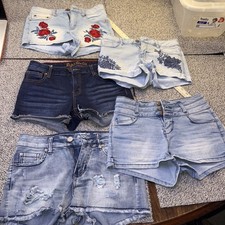 Women  s short size 3 jean denim booty embroidered floral cut off almost famous