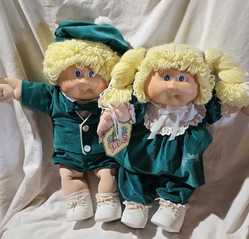 RARE BRAND NEW Cabbage Patch Twins Boy / Girl Excellent Condition BLONDE