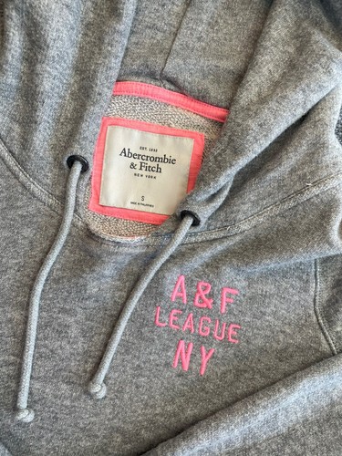 Abercrombie & Fitch Ladies Small Gray Soft Hoodie Pink Letters - Picture 3 of 6