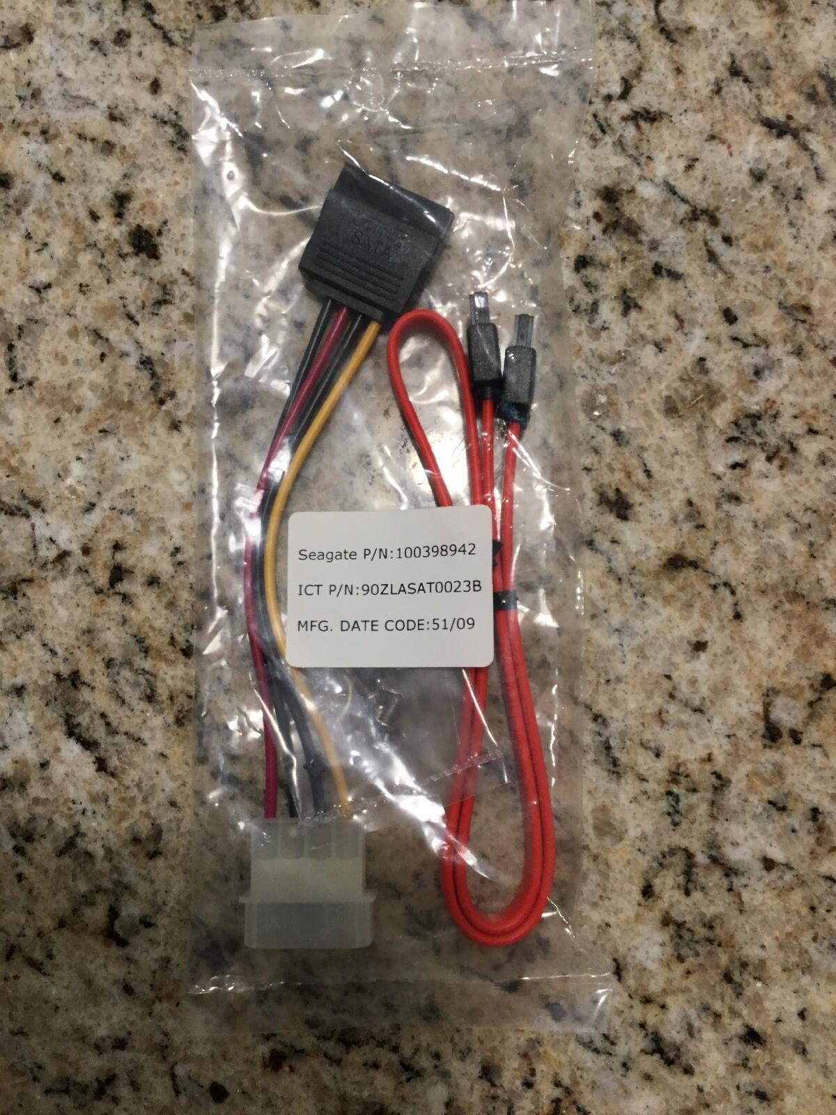 Seagate 100398942 90ZLASAT0023B SATA Power Molex Hard Drive Data 