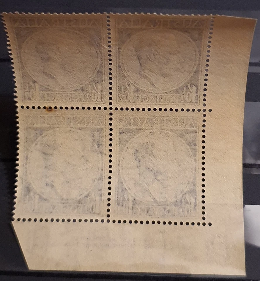 Australia 1950-57 KGVI 1/ -1/2d Corner Block of 4 Stamps - MNH - Image 2 of 2