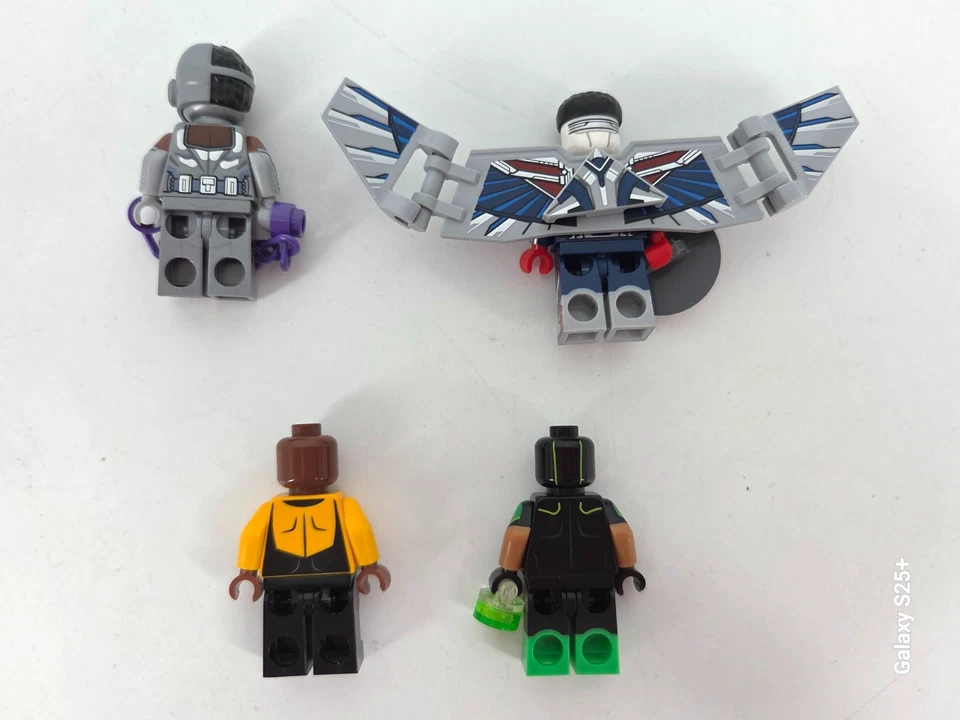 Lote 4 Minifiguras Lego Super Hero: Colsh09 Cyborg Sh0104 Colsh08 Colmar05 Foto 2 de 2