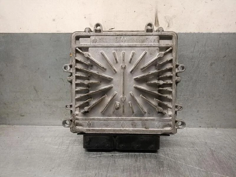 31336983 centralina motore per VOLVO S60 II (134) D4 2010 5455081 - Immagine 2 di 4