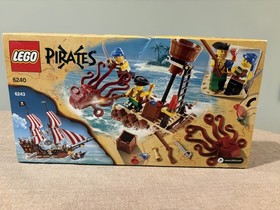 LEGO 6240 PIRATES - Kraken Attackin' - Brand New