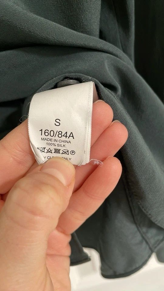 Blusa Kate Spade RTR Seda Abotonada Manga Larga 100% Seda Talla Pequeña Foto 4 de 4